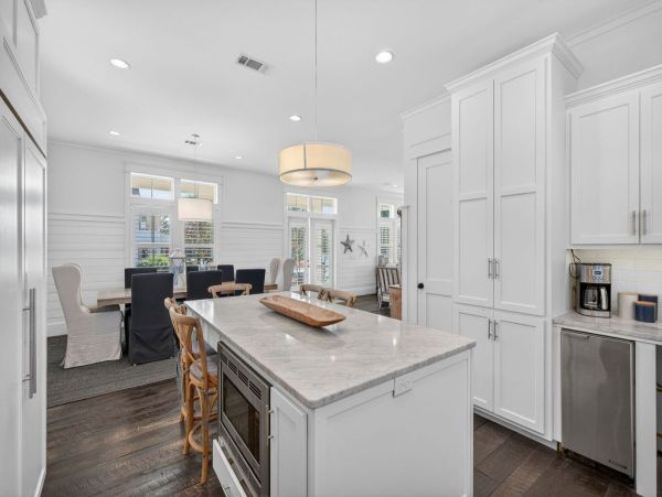 Luxury Seagrove Beach Retreat - 4-Bedroom Coastal Getaway
