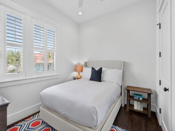 Luxury Seagrove Beach Retreat - 4-Bedroom Coastal Getaway