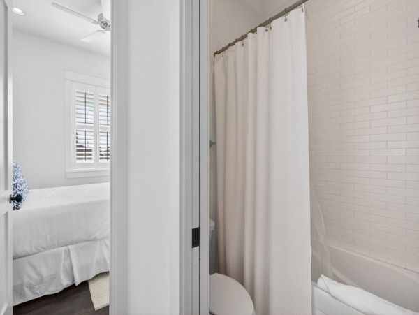 Luxury Seagrove Beach Retreat - 4-Bedroom Coastal Getaway