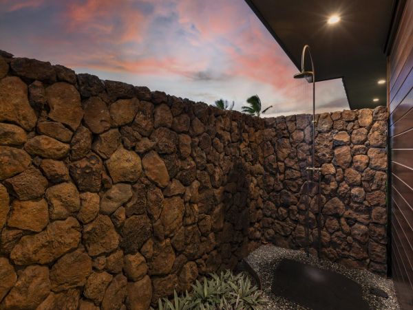 Big Island Luxury Vacation Rental - Five Bedroom Vacation Home