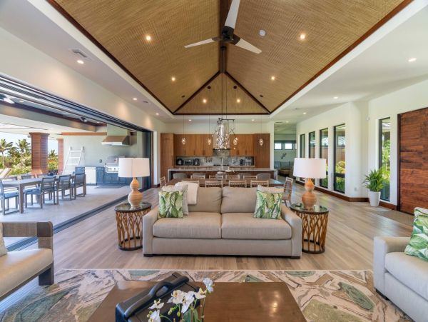 Big Island Luxury Vacation Rental - Five Bedroom Vacation Home