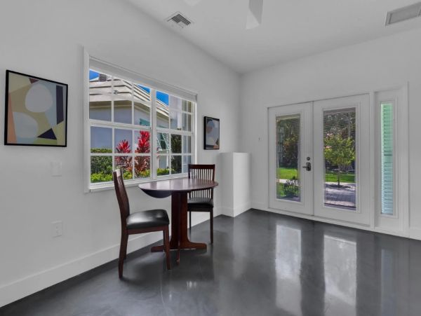 Naples Waterfront Vacation Rental - Luxury Naples Bay Cottage