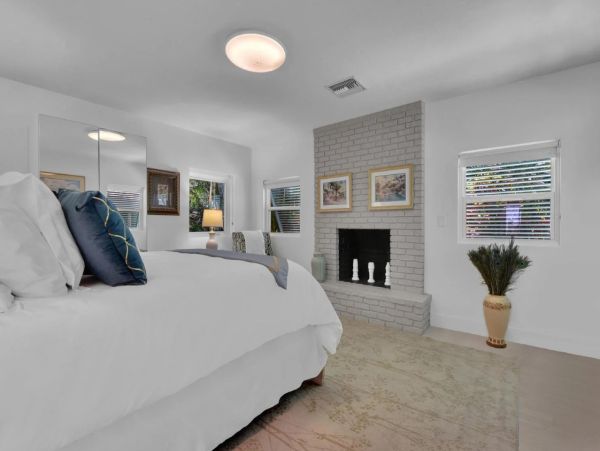Naples Waterfront Vacation Rental - Luxury Naples Bay Cottage