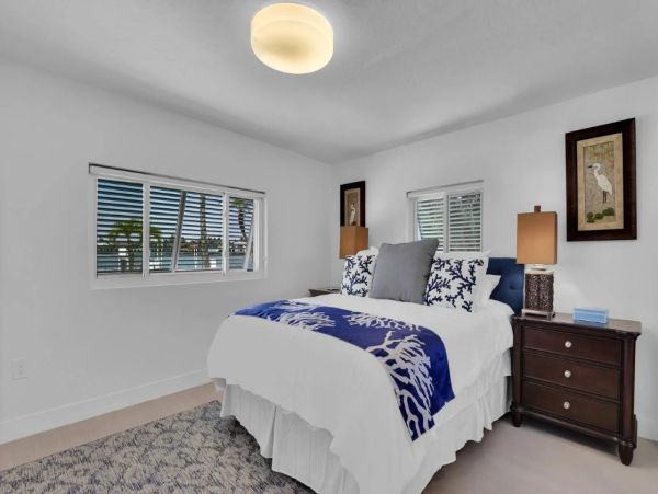 Naples Waterfront Vacation Rental - Luxury Naples Bay Cottage