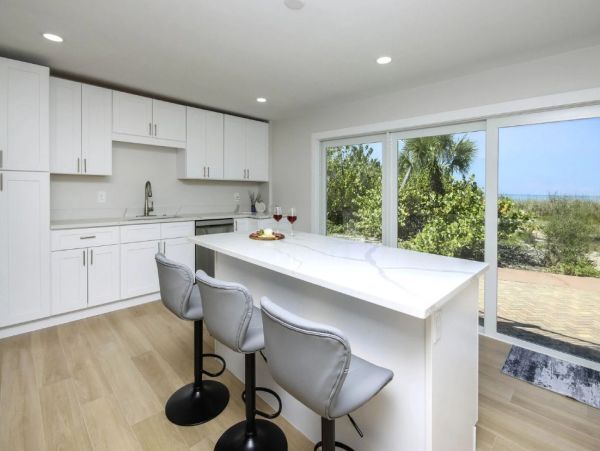 Sanibel Island Beachfront Vacation Rental - Luxury Gulf Coast Cottage