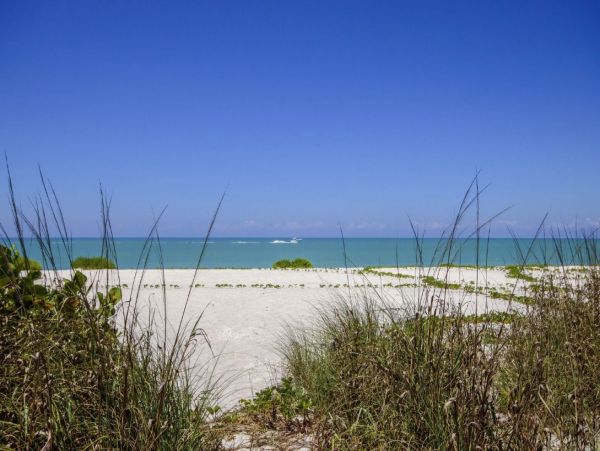Sanibel Island Beachfront Vacation Rental - Luxury Gulf Coast Cottage