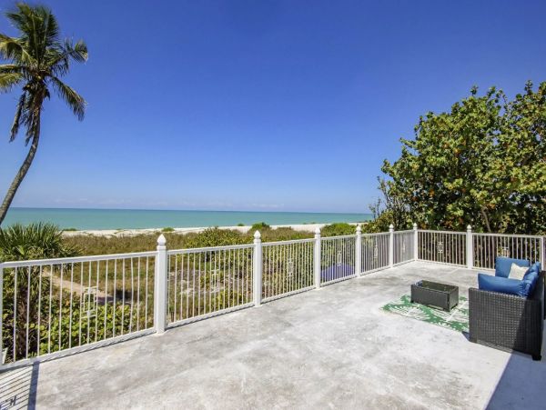Sanibel Island Beachfront Vacation Rental - Luxury Gulf Coast Cottage