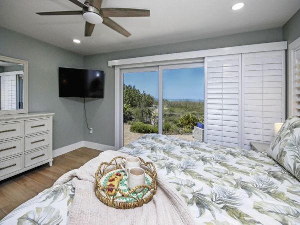 Sanibel Island Beachfront Vacation Rental - Luxury Gulf Coast Cottage