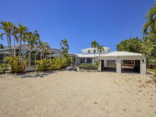 Sanibel Island Beachfront Vacation Rental - Luxury Gulf Coast Cottage