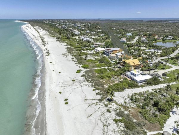 Sanibel Island Beachfront Vacation Rental - Luxury Gulf Coast Cottage