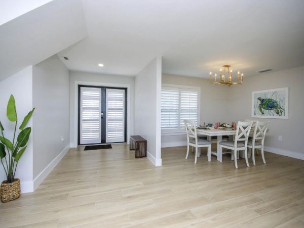 Sanibel Island Beachfront Vacation Rental - Luxury Gulf Coast Cottage