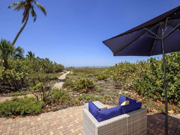 Sanibel Island Beachfront Vacation Rental - Luxury Gulf Coast Cottage