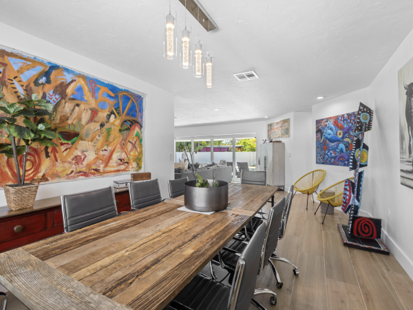 New Arrival Lido Key Four Bedroom Pool Home