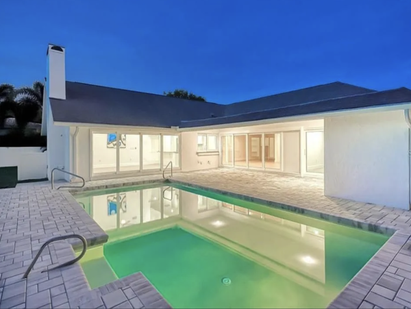 New Arrival Lido Key Four Bedroom Pool Home