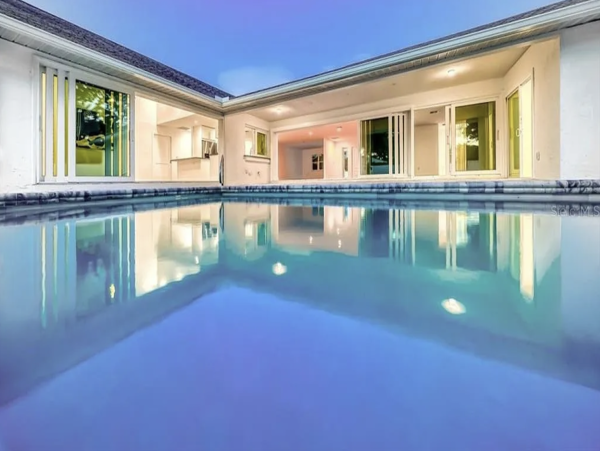 New Arrival Lido Key Four Bedroom Pool Home