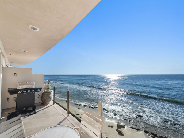 Luxurious Oceanfront Villa in Laguna Beach - Tranquil Getaway - additional view, photo 4