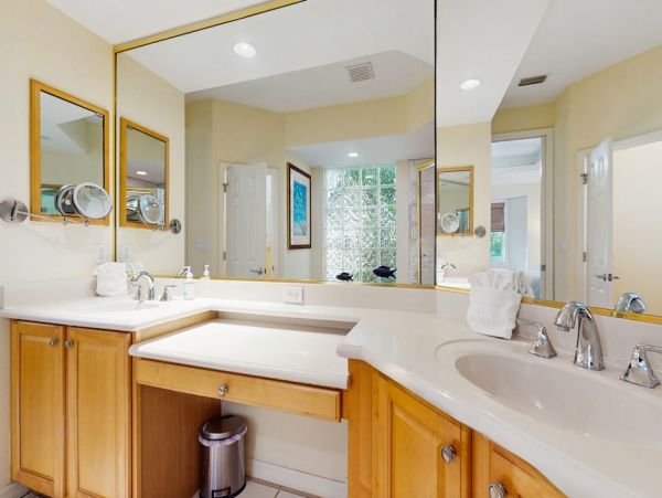 Family & Dog Friendly Bradenton Vacation Rental - Golf Community Home with Pool & Tennis