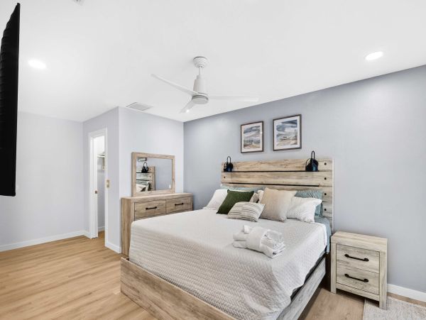 Siesta Key Vacation Rental - Family & Dog Friendly Home Near the Beach