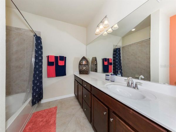 Experience Luxury Living in Venice, Fl - Your Dream Getaway Awaits