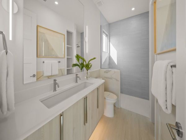 Siesta Key Luxury Vacation Rentals - Spacious Beachfront Homes