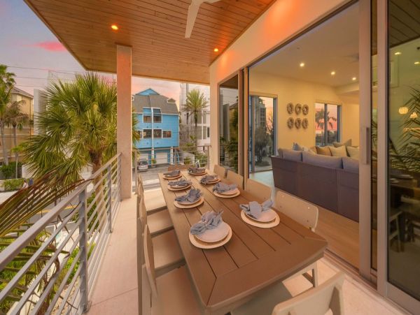 Siesta Key Luxury Vacation Rentals - Spacious Beachfront Homes