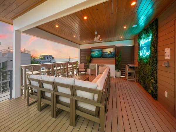 Siesta Key Luxury Vacation Rentals - Spacious Beachfront Homes