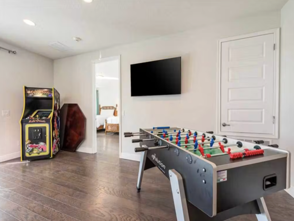 Orlando Vacation Home Private pool Golf Course Views Home Theater 13-Bedrooms