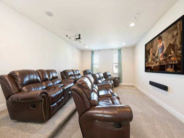 Orlando Vacation Home Private pool Golf Course Views Home Theater 13-Bedrooms