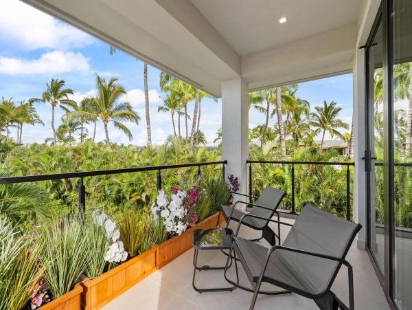 Luxury Big Island Vacation Rental -New Arrival Four Bedrooms & Den & Golf Cart Included