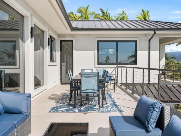 Luxury Big Island Vacation Rental -New Arrival Four Bedrooms & Den & Golf Cart Included