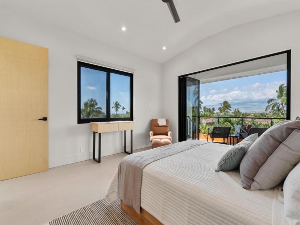 Luxury Big Island Vacation Rental -New Arrival Four Bedrooms & Den & Golf Cart Included