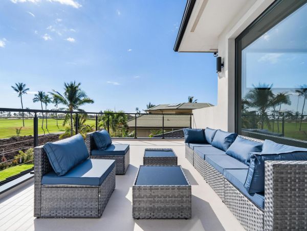 Luxury Big Island Vacation Rental -New Arrival Four Bedrooms & Den & Golf Cart Included