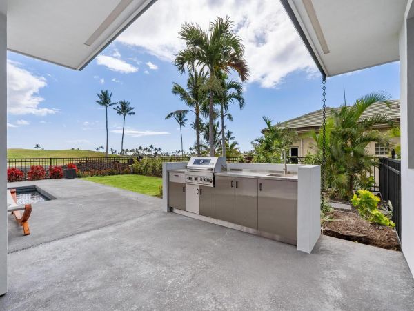 Luxury Big Island Vacation Rental -New Arrival Four Bedrooms & Den & Golf Cart Included