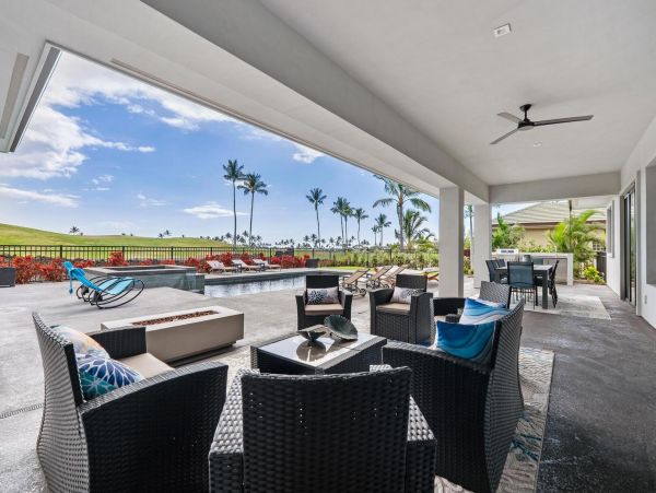 Luxury Big Island Vacation Rental -New Arrival Four Bedrooms & Den & Golf Cart Included