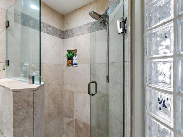 Oceanfront Maui Vacation Rental - Luxurious 2-Bedroom Condo