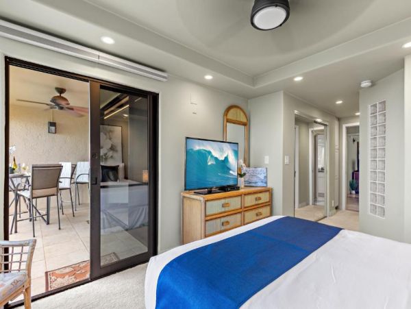 Oceanfront Maui Vacation Rental - Luxurious 2-Bedroom Condo