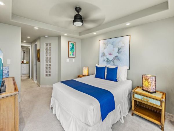 Oceanfront Maui Vacation Rental - Luxurious 2-Bedroom Condo