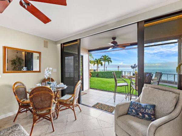 Oceanfront Maui Vacation Rental - Luxurious 2-Bedroom Condo
