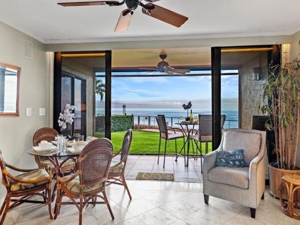 Oceanfront Maui Vacation Rental - Luxurious 2-Bedroom Condo