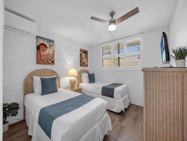 Stunning Oceanfront Condo in Maui - Perfect Getaway for Families & Friends