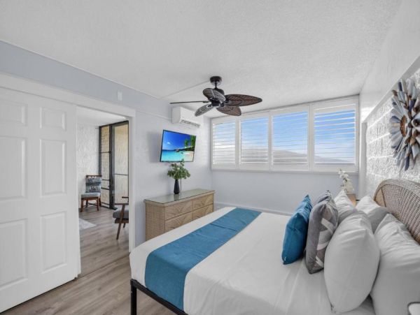Stunning Oceanfront Condo in Maui - Perfect Getaway for Families & Friends