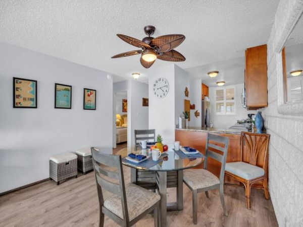 Stunning Oceanfront Condo in Maui - Perfect Getaway for Families & Friends