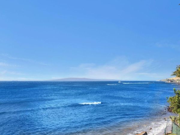 Stunning Oceanfront Condo in Maui - Perfect Getaway for Families & Friends