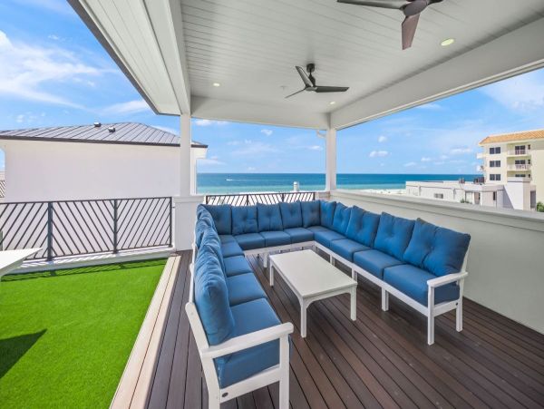 Luxurious Beachside Retreat in Clearwater Beach