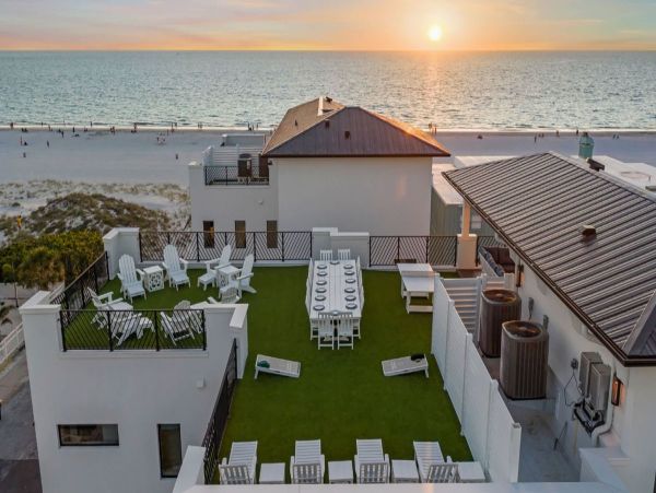 Luxurious Beachside Retreat in Clearwater Beach