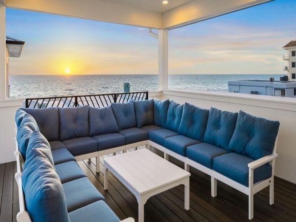 Luxurious Beachside Retreat in Clearwater Beach