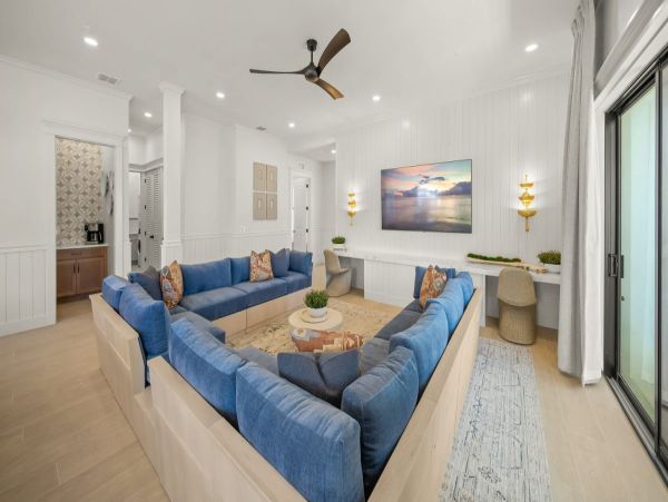 Luxurious Beachside Retreat in Clearwater Beach