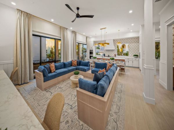 Luxurious Beachside Retreat in Clearwater Beach