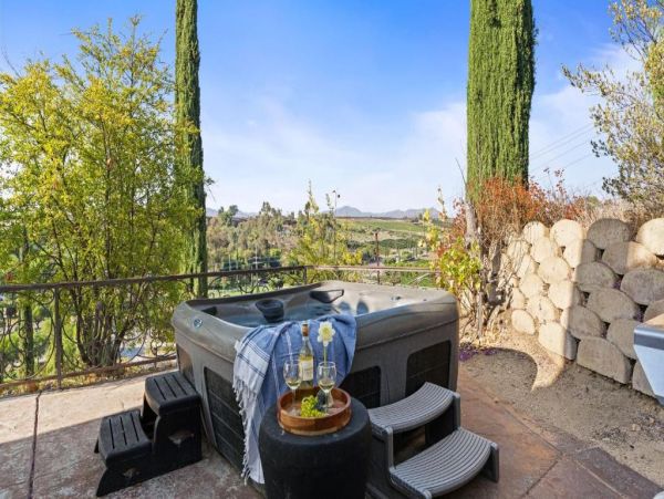 Luxurious Mediterranean-Style Home in Temecula - Perfect for Entertaining