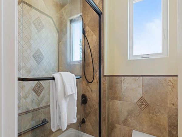 Luxurious Mediterranean-Style Home in Temecula - Perfect for Entertaining